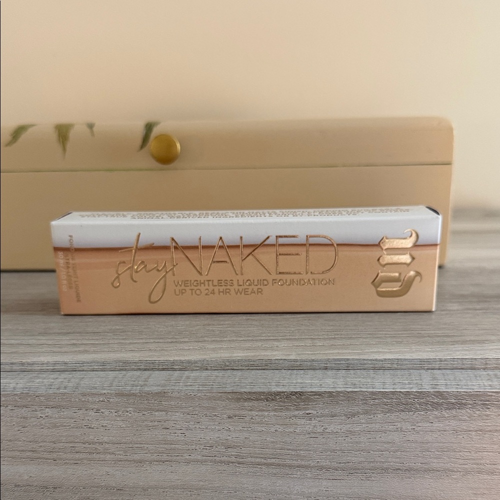 Urban Decay Stay Naked Foundation - 10NN